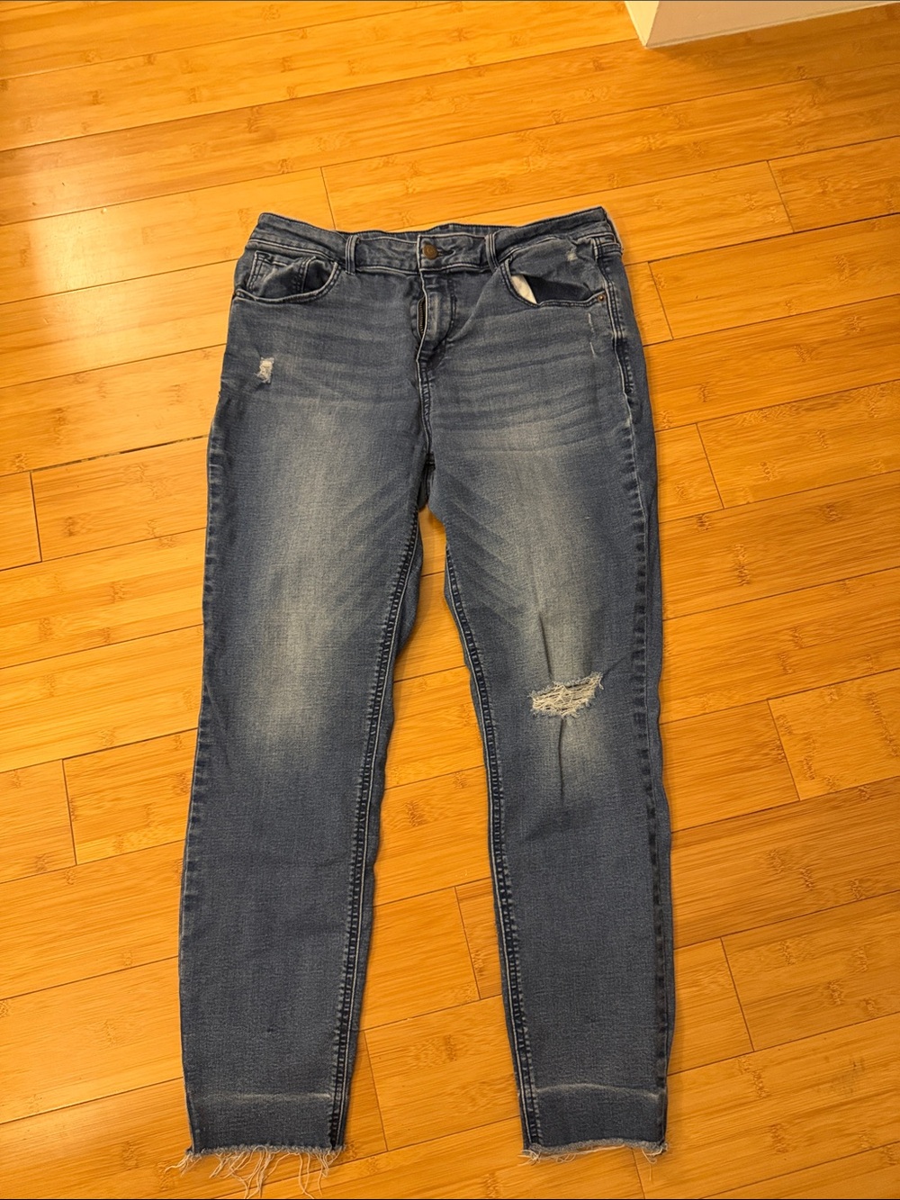 Old Navy Blue Women's Skinny Jeans with Distressed Knees